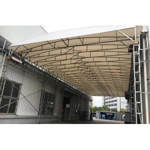 電動伸縮雨棚